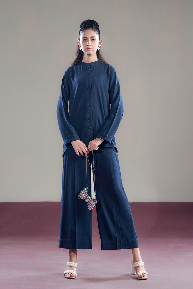 RW16 - Navy Ease
