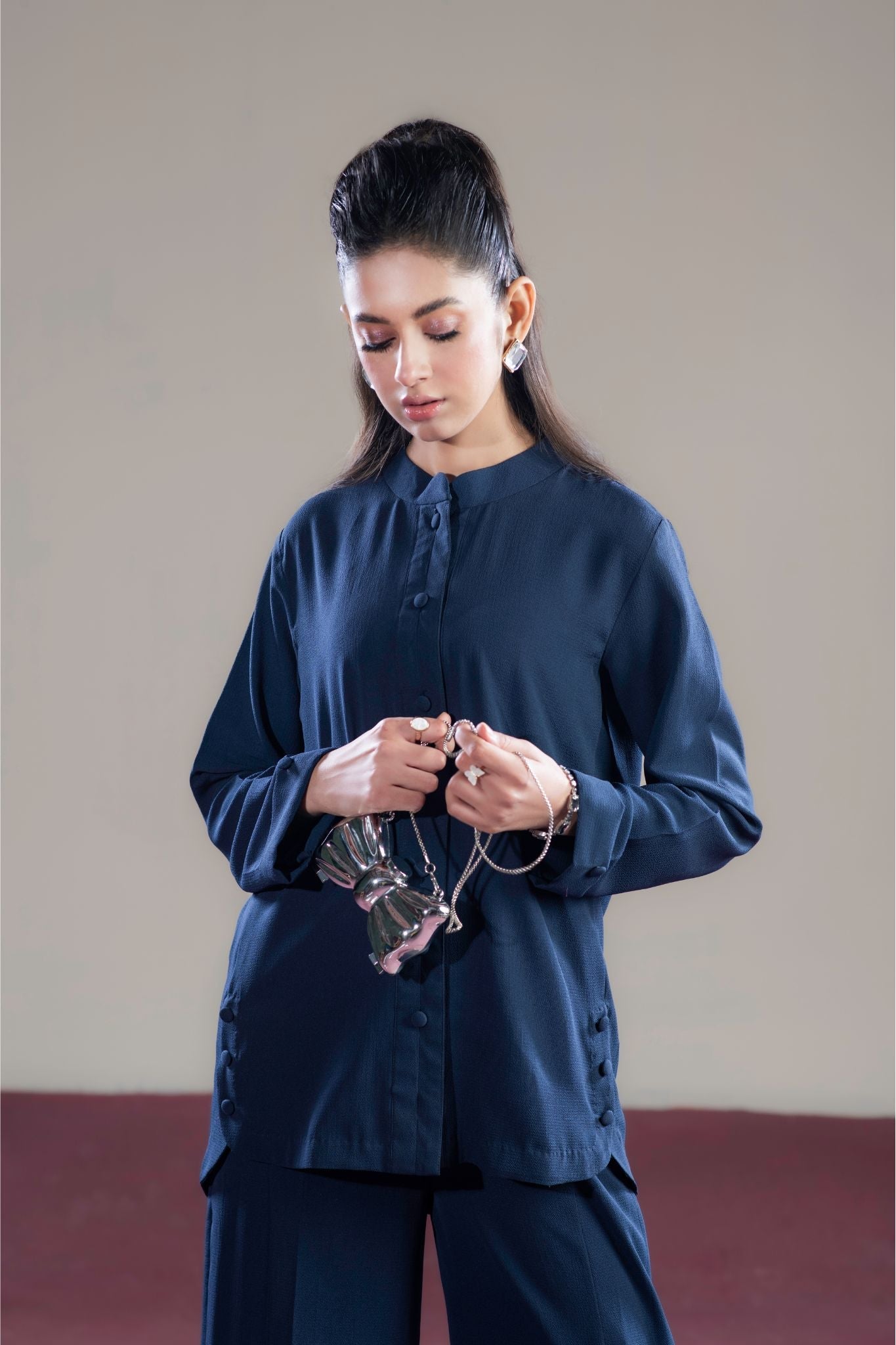 RW16 - Navy Ease